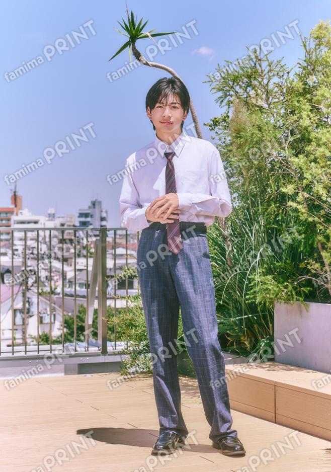 園山弥凪都_制服02