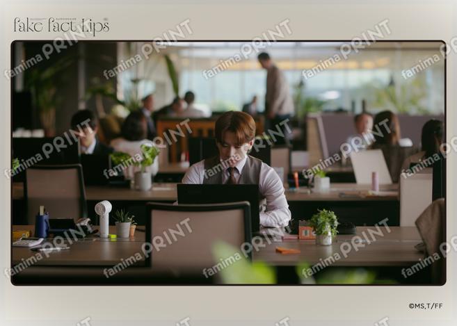 Fake Fact Lips09-03