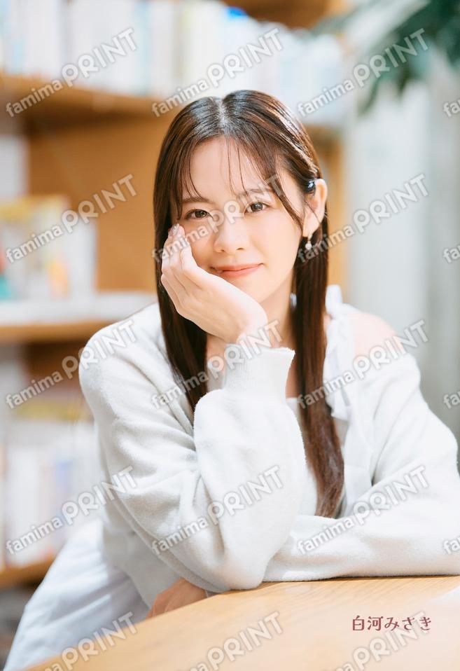 白河みさき 01
