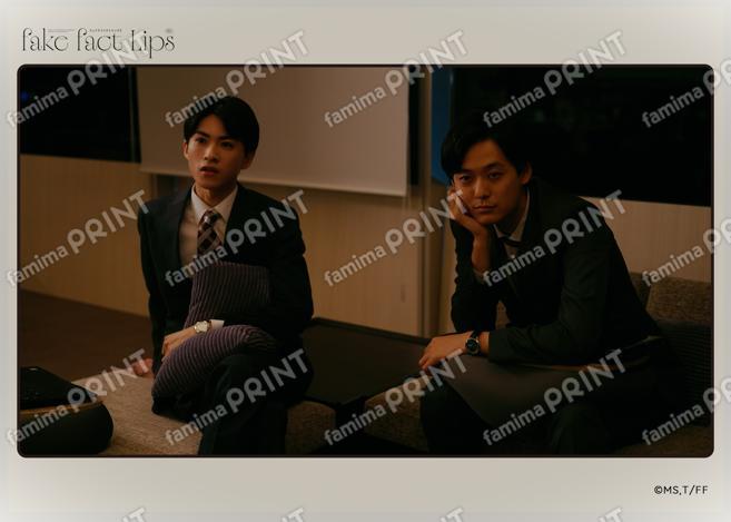 Fake Fact Lips08-01