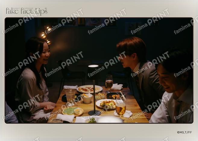 Fake Fact Lips04-03