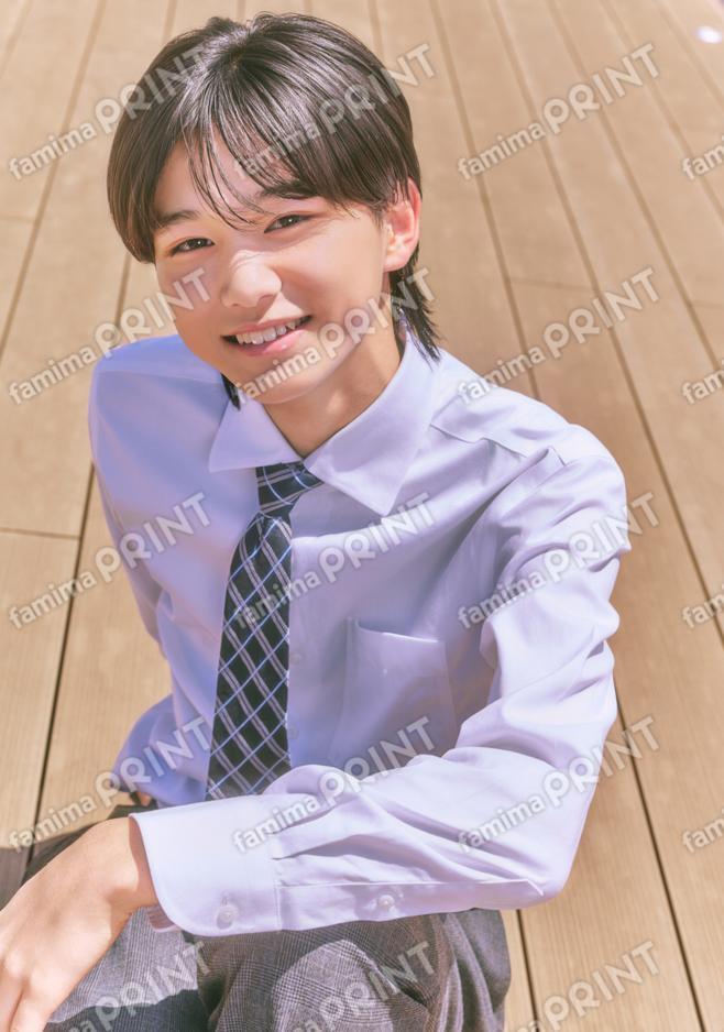 白坂洵葵_制服01