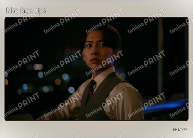 Fake Fact Lips04-13