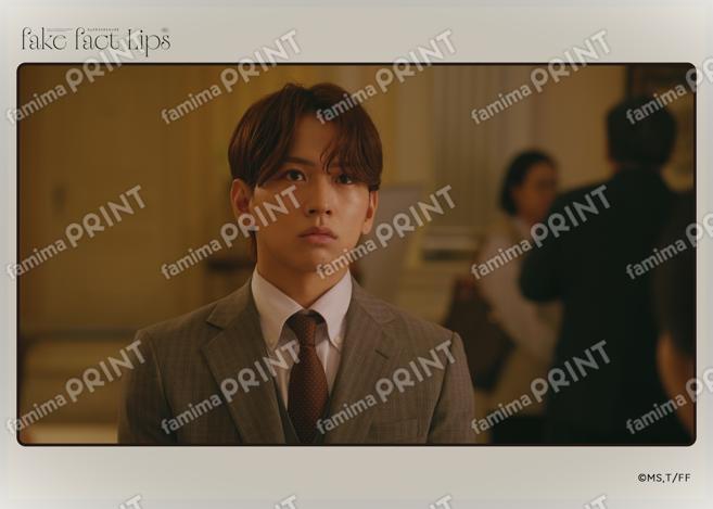 Fake Fact Lips03-06