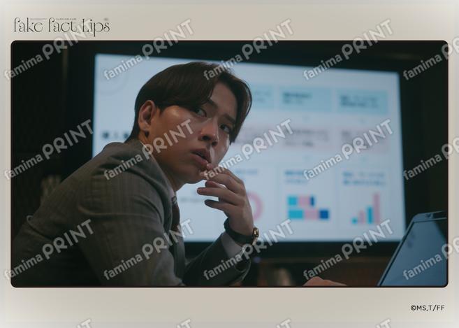 Fake Fact Lips02-02