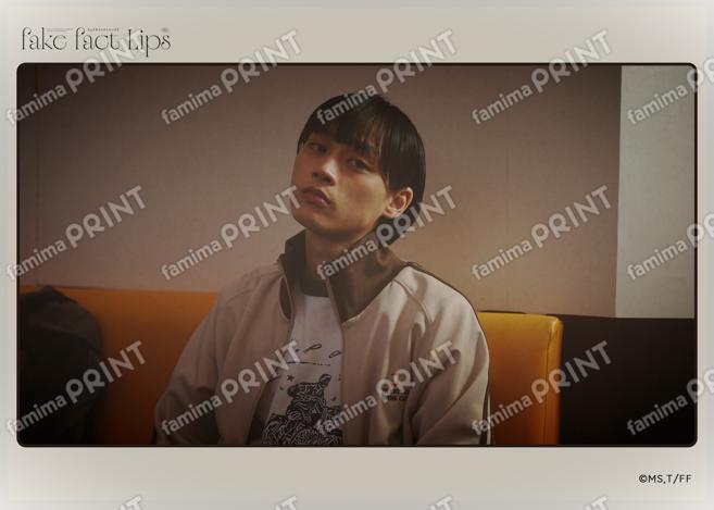 Fake Fact Lips08-05