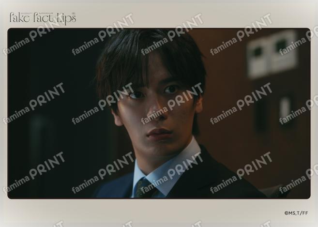 Fake Fact Lips02-04